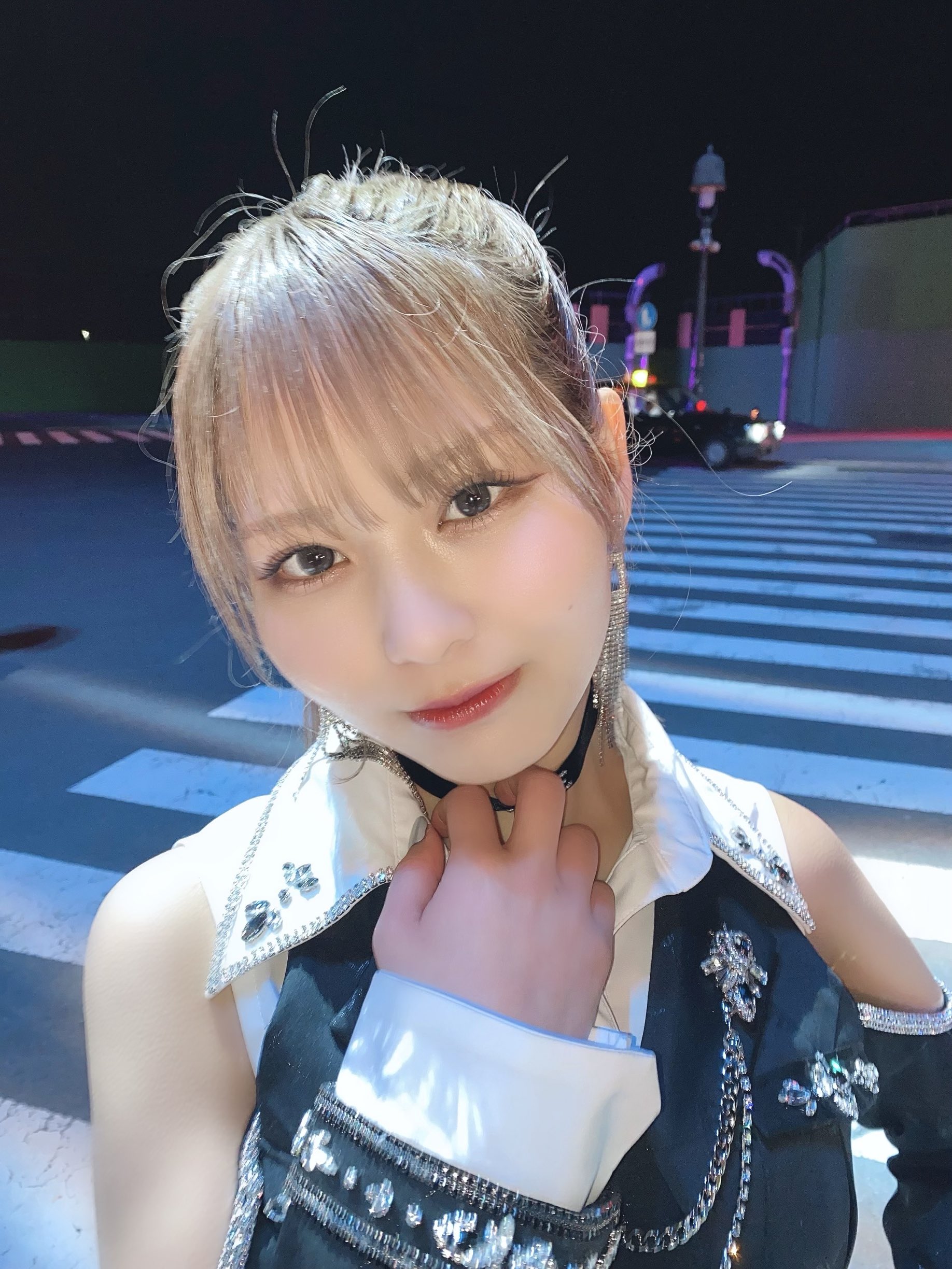 イコラブ ＝LOVE 呪って呪って 歌唱衣装 直筆 生写真 ヨリ 大場花菜 Amazon.co.jp: ＝LOVE 大場花菜 呪って呪って歌唱衣装② 直筆
