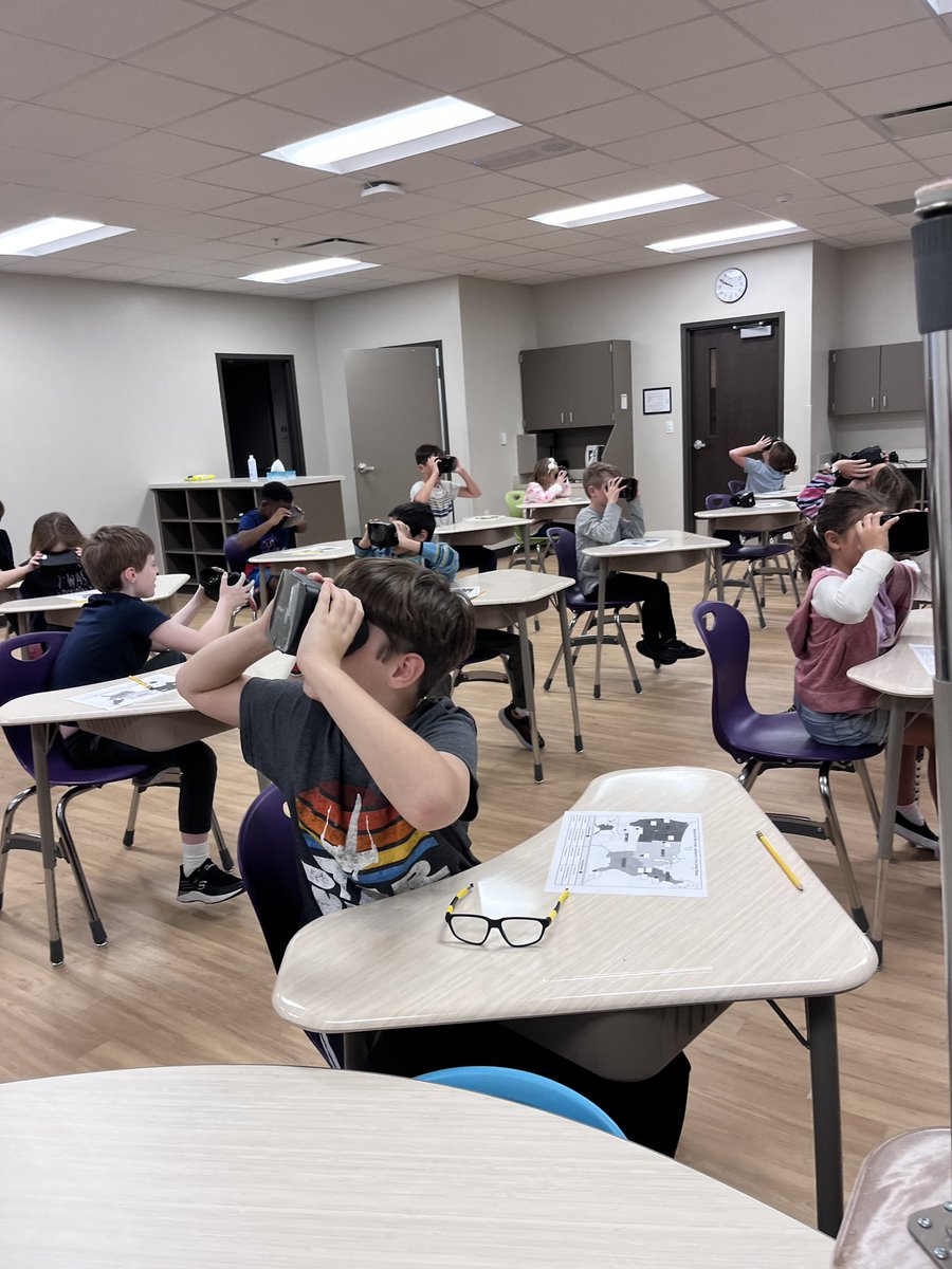BrevardEdTech's tweet image. The 3rd gradeEd at Viera Elementary School took a VR trip to visit different landmarks (natural &amp;amp; man-made) in the different US regions. Mrs. Olds, Mrs. Carpenter, Mrs. Cuevas, Mrs. Garcia, Ms. Leslie, Mrs. Lopp, &amp;amp; Mrs. Murray’s classes had a blast! #brevardpublicschools