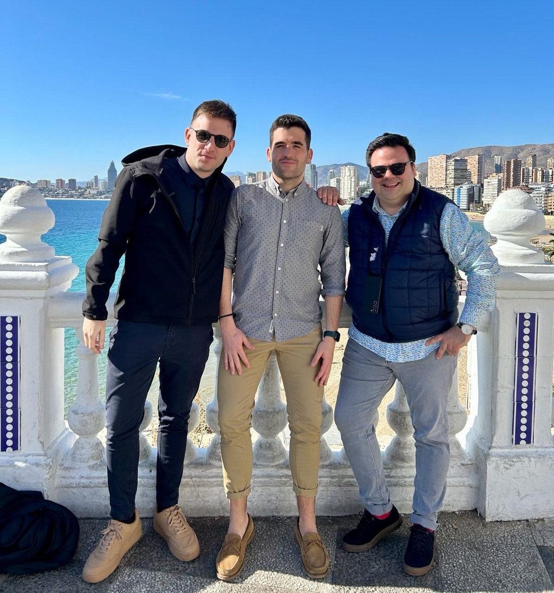 @AlbertoGuzmanUnamuno tweet media