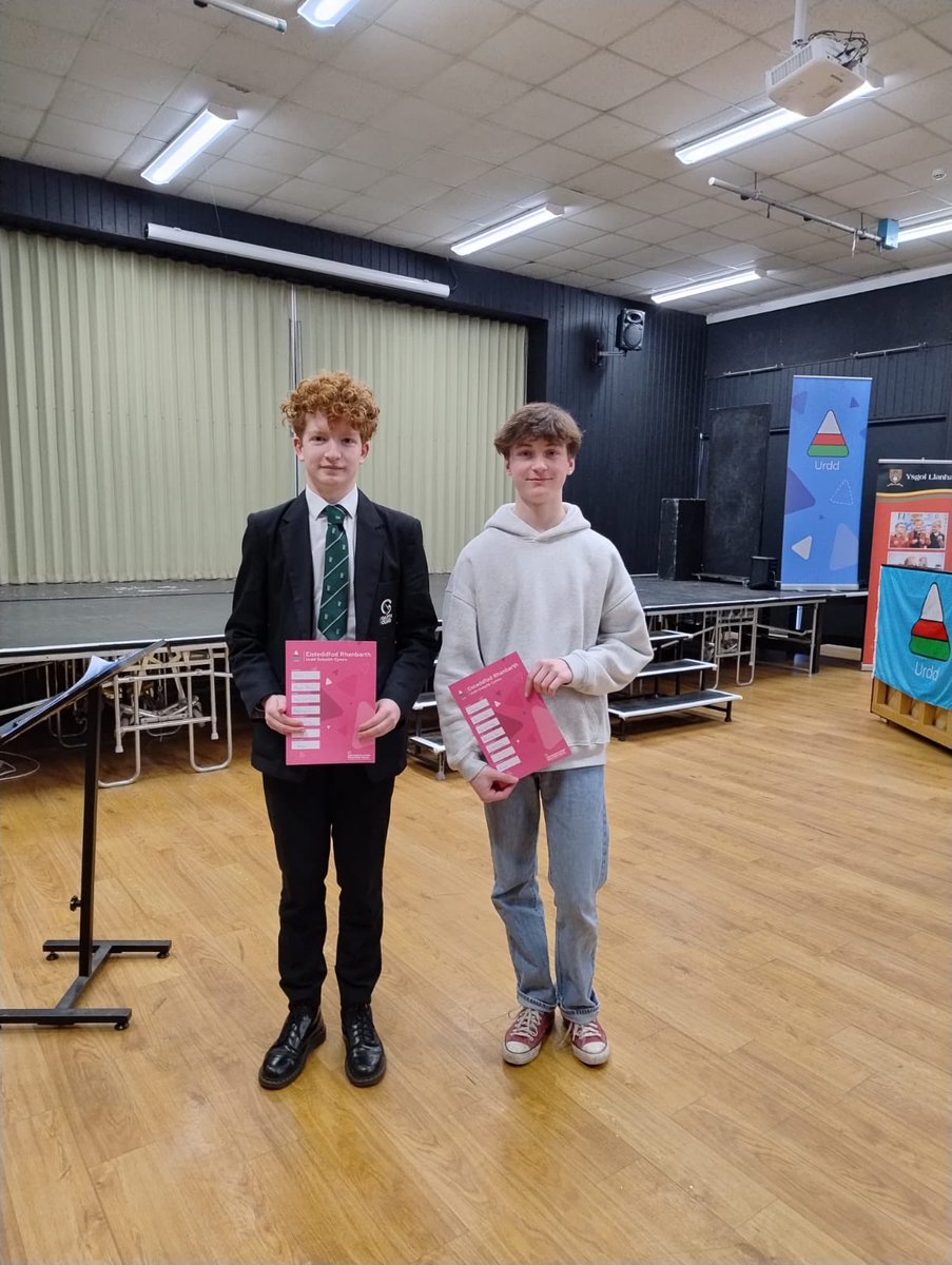 Llongyfarchiadau i Morgan am ennill y wobr gyntaf ar yr unawd piano hŷn ac i Twm am ddod yn 2il. Congratulations to Morgan for winning 1st place in the piano recital year 10-13 and to Twm for coming second. @urddmg