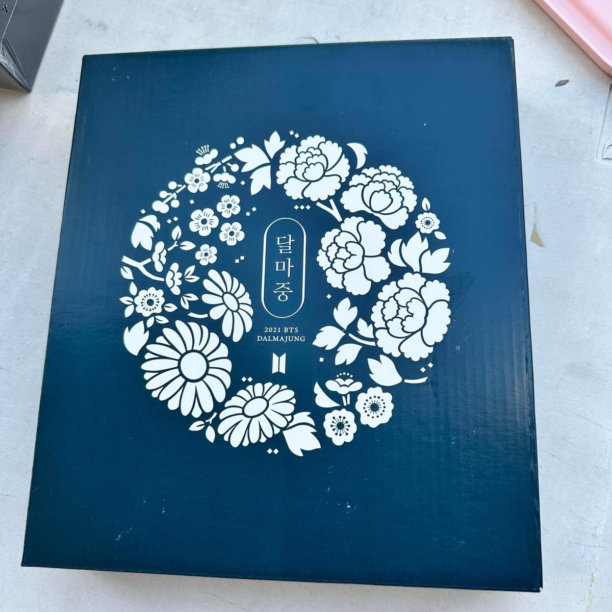 eighthtrackk's tweet photo. #8thtrck_BTSonhands

💜 2021 Dalmajung Photocard Binder - Night Version
💜 ₱1350 ; payo

t. wts lfb onhand ph bangtan bts https://t.co/QNk07CUfSw