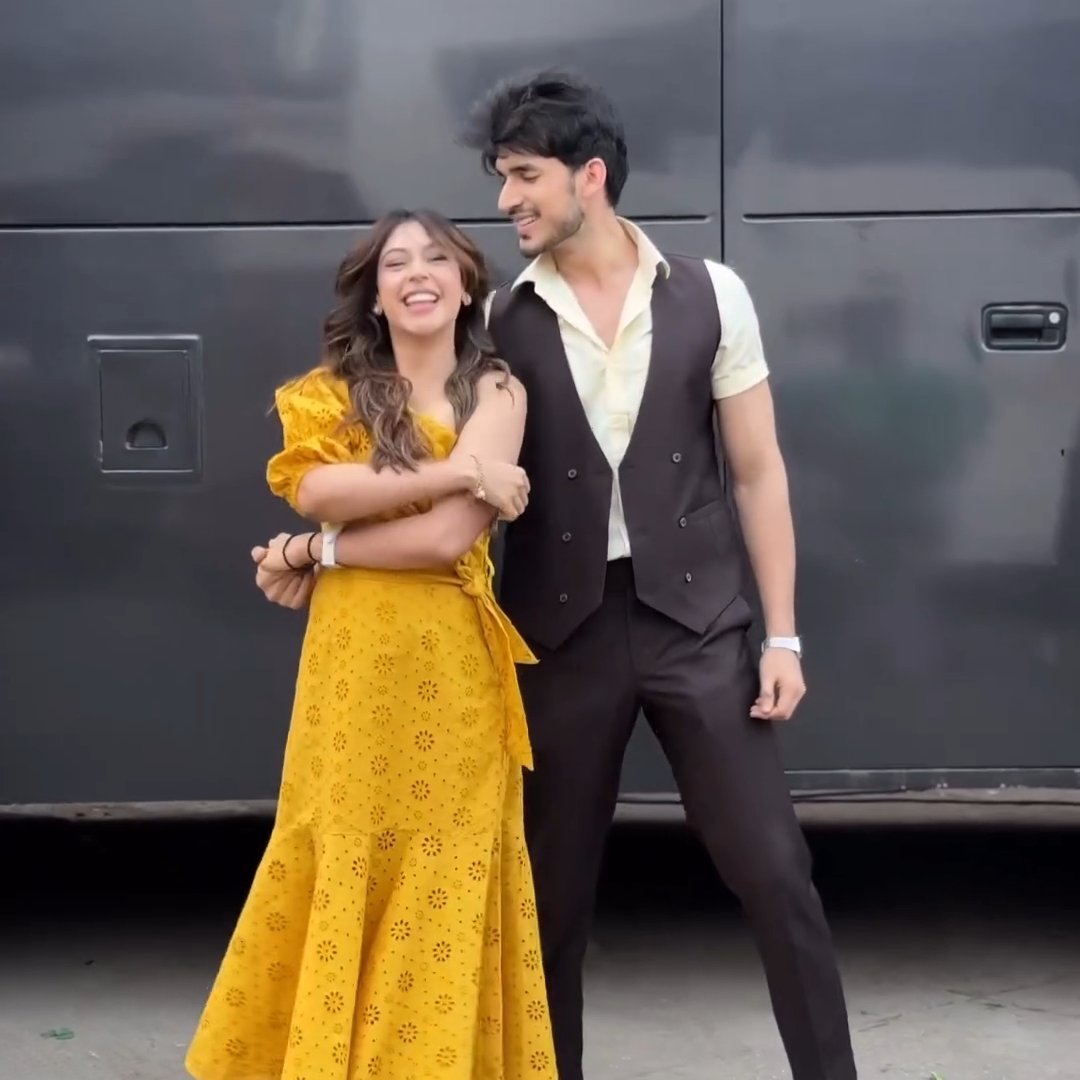 stellarfiirefly's tweet image. Nandini Murthy x Rajveer Arora 😍🫶🏻
#NitiTaylor #NandiniMurthy