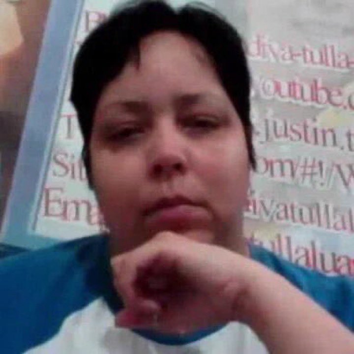 Matheusf181's tweet photo. O cara que eu to ficando simplesmente se juntou ao irmão dele ontem e ficou zoando minha aparência, eu disse a ele que não gostei ele pediu desculpas e disse que não faria mais, mas pelo visto vou passar o dia todo pensando nisso e me sentindo mal https://t.co/ZRMW9AAimb