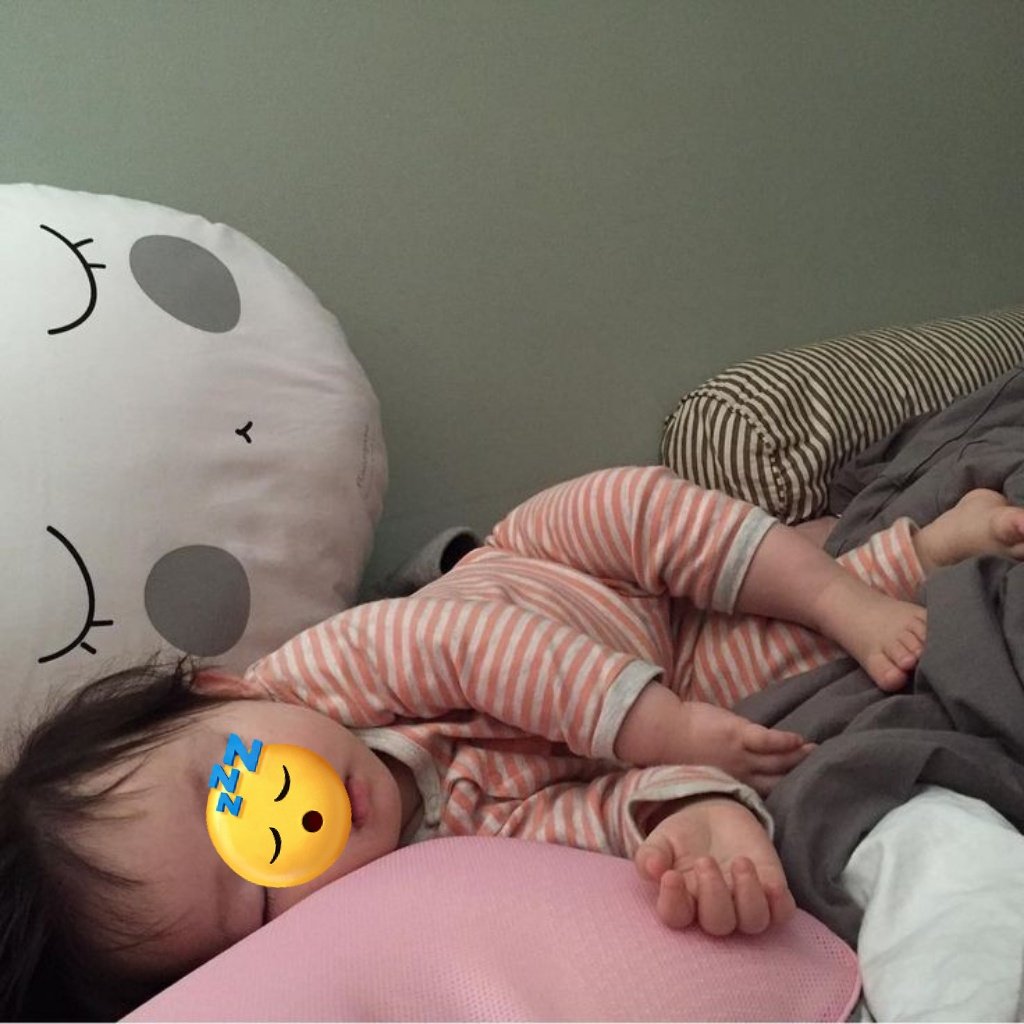 Minha princesinha mimindo do meu lado. :(