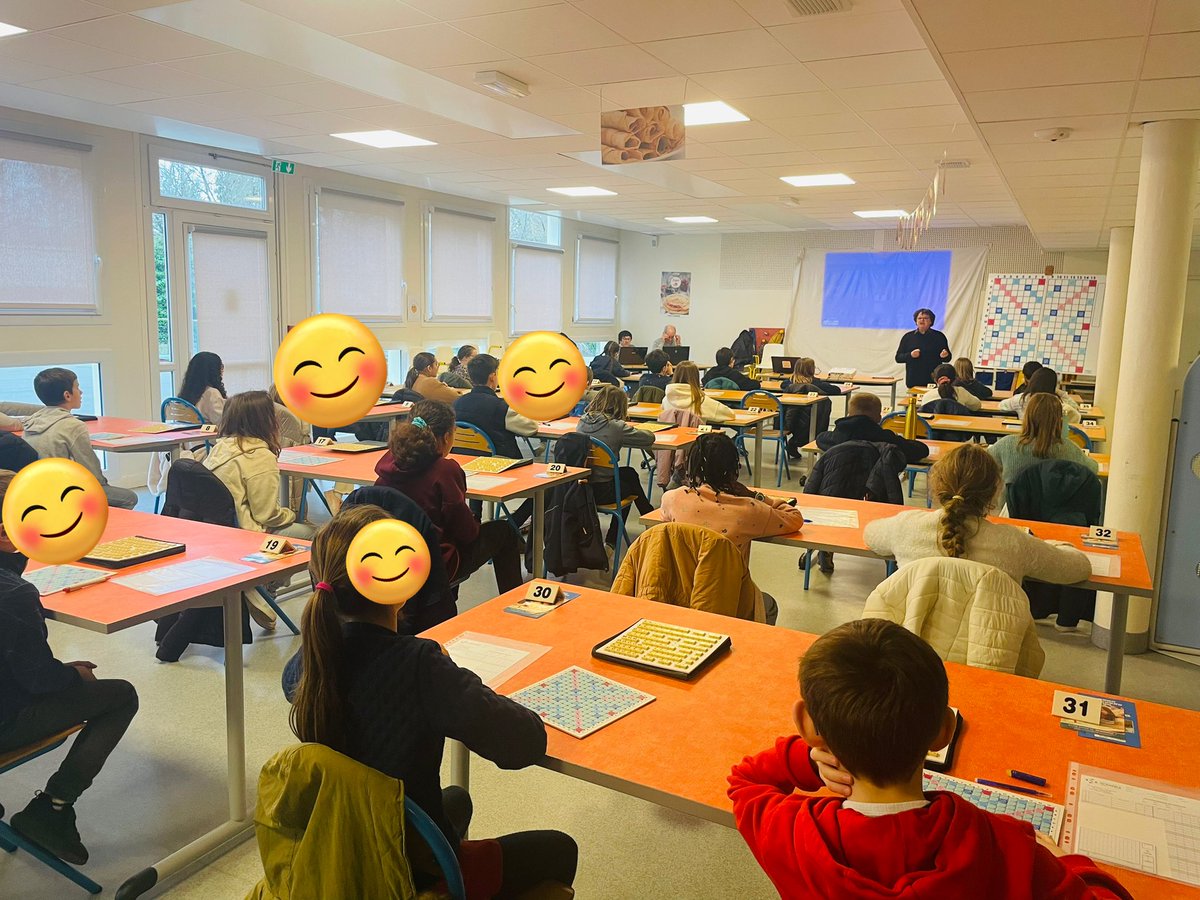 CarolineFel's tweet photo. Merci aux bénévoles du club de #scrabble angevin qui permet aux enfants des écoles d’@Angers et des communes #agglo de jouer et de participer à cette compétition locale, et aux enseignants et parents présents cet après-midi ! #tournoi #finale https://t.co/L0bwOsEtiq