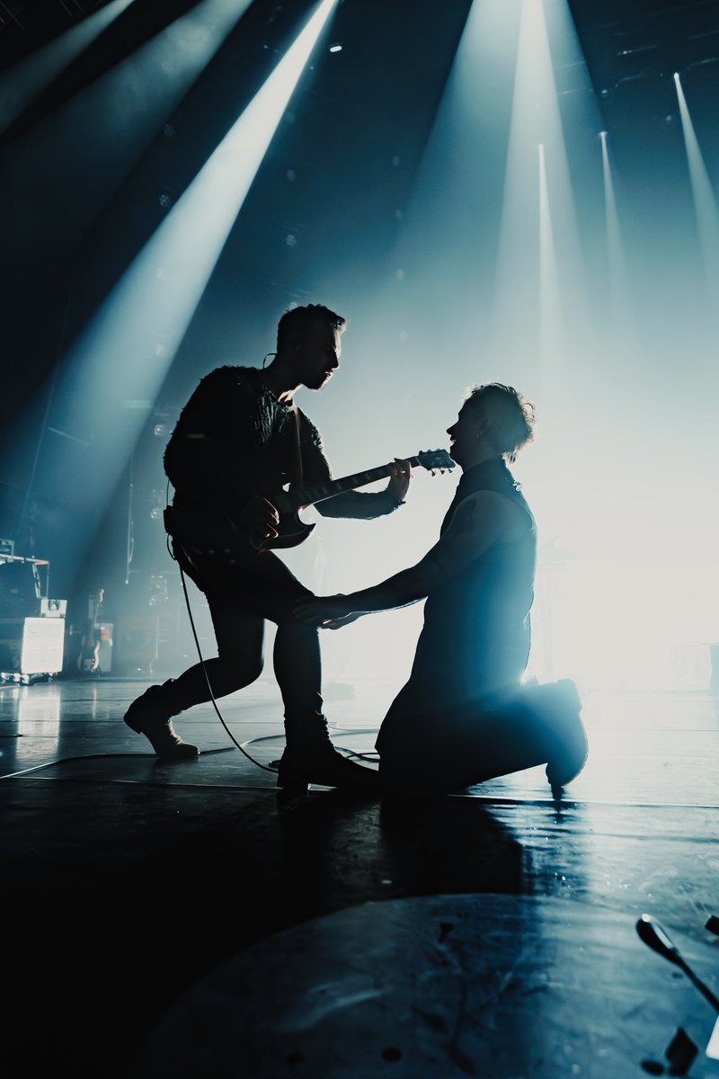 Nothing But Thieves tweet media