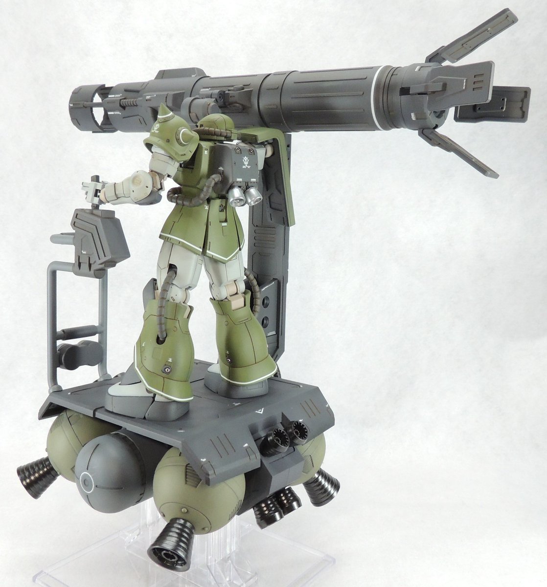 Ayapons45's tweet photo. 「マシンビルド 機動戦士ガンダム スキウレ」&amp;ザクⅡ完成。まさかの立体化に狂喜乱舞！
（↓リプ欄に続く）
#機動戦士ガンダム #ガンダム #gundam #スキウレ #メガハウス #マシンビルド #MachineBuild   #ガンプラ #gunpla https://t.co/aJrcOVHPtT