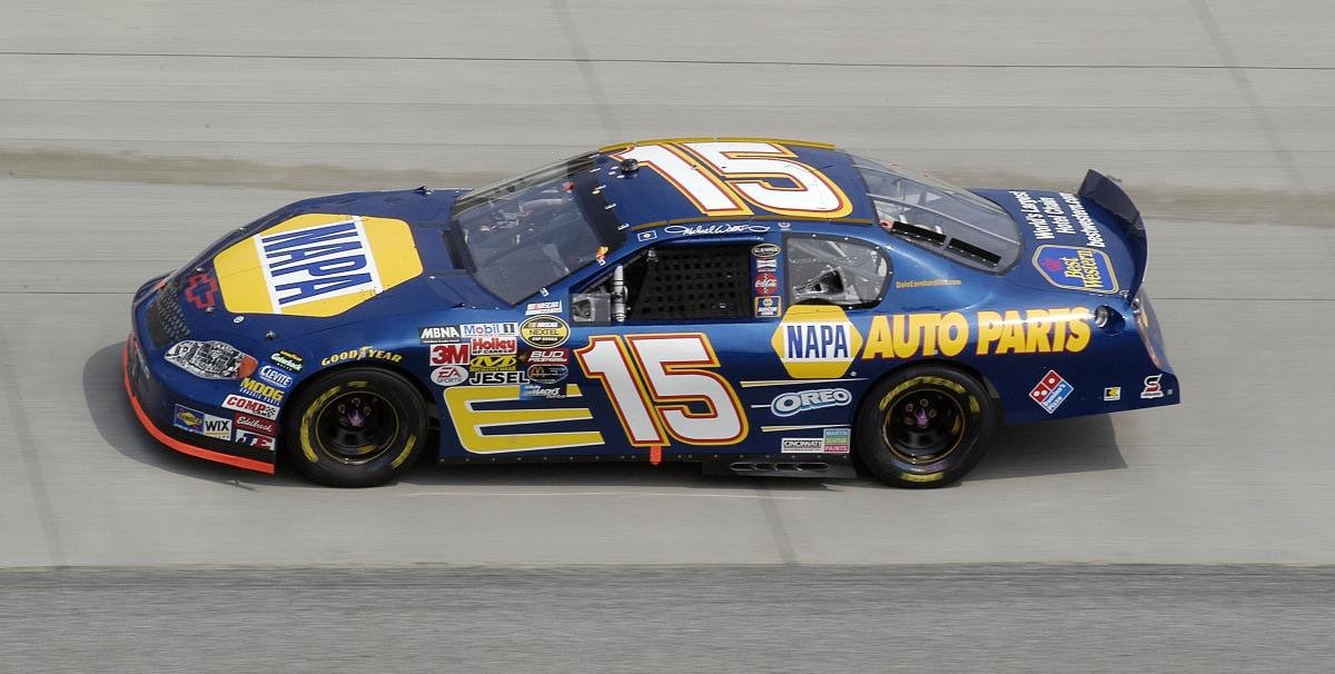 The countdown inched closer to the Dayton 500! Only 15 days to go until the NASCAR degeneracy kicks off for 2024! 🏁

I always loved @MW55’s Napa Blue paint scheme on the twisted sister 🤘

#nascar #mwr #daytona500 #greatamericanrace