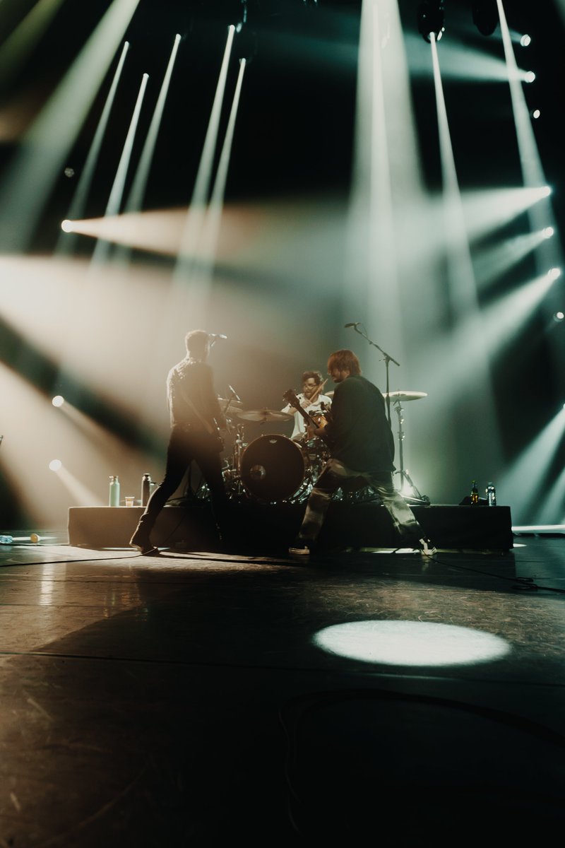 Nothing But Thieves tweet media