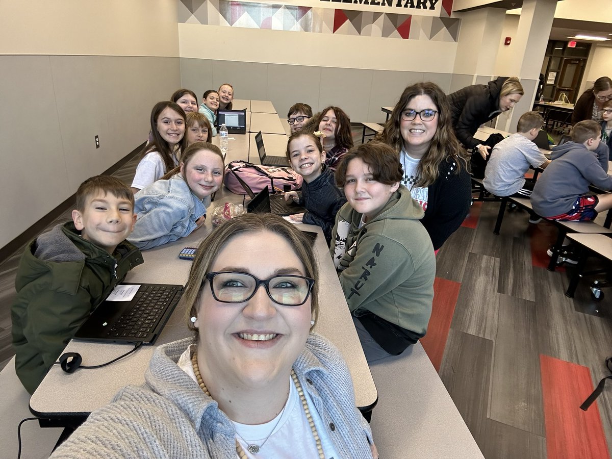 jess_stepp's tweet photo. Good luck @PawsforCougars Academic Team at the district Governor’s Cup today!!!! So proud to be your coach! ❤️🐾🏆 #rcLEAD https://t.co/moh3FA0GJb
