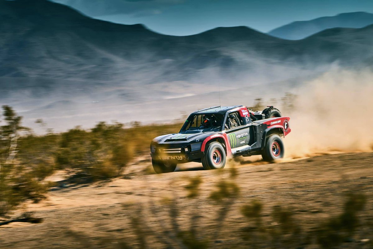 RACER_Network's tweet photo. Today on #KingoftheHammers, witness the Every Man Challenge featuring a variety of different desert classes racing through a grueling course.
12 PM ET/PT
Encore 7 PM ET/PT
🏁Watch #MAVTV - Link in bio
@KingoftheHammer
#desertracing #EveryManChallenge #motorsports https://t.co/ESVv5u8EyK
