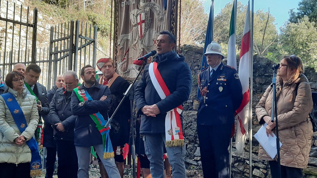 All’alba del I febbraio 1945 sei patrioti antifascisti  furono condotti sulla collina del Righi a #Genova e vennero fucilati dalle brigate nere sotto il ponte levatoio del Forte Castellaccio. Oggi la
commemorazione alla quale era presente anche la #uilpensionatiliguria