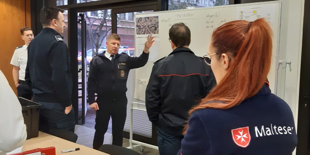 Feuerwehr Mülheim an der Ruhr tweet media