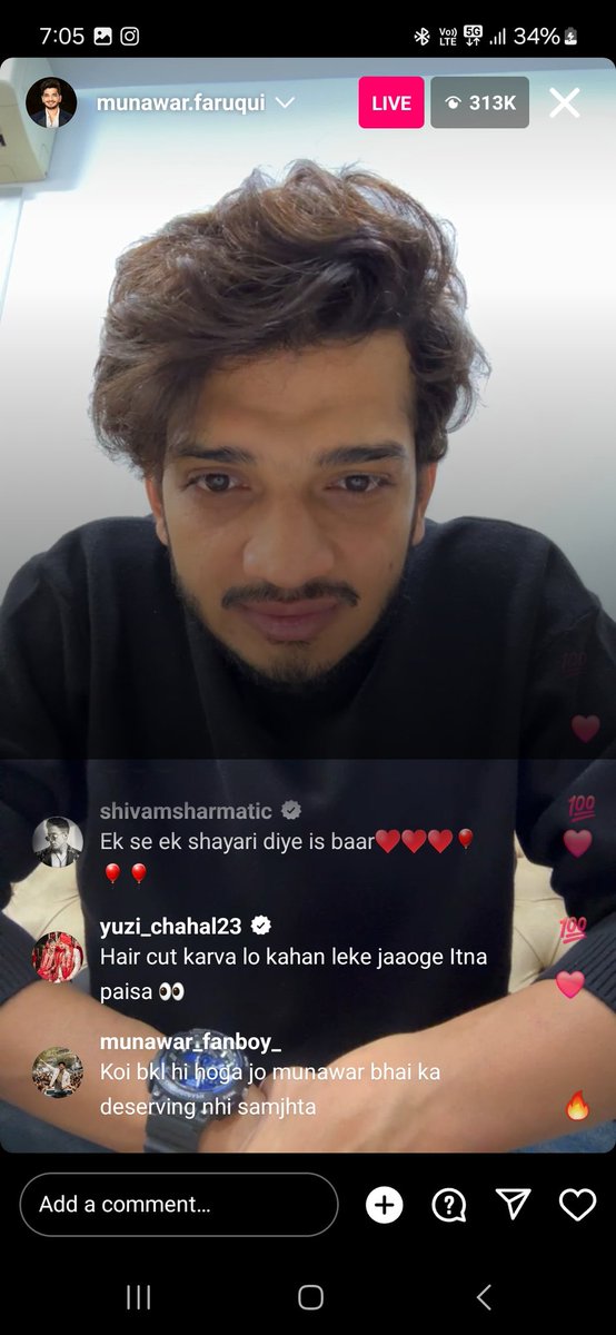 #YuzvendraChahal is so sweet and playful 😂😂 comments 'Haircut karwa lo kahan leke jaoge itna paisa ' on #MunawarFaruqui𓃵 's IG live 😭😂

#MunawarFaruqui ne paise bhi bohot kamaye aur Izzat bhi ❤️🧿

#MunawarFaruqui #BiggBoss17 #BiggBoss17