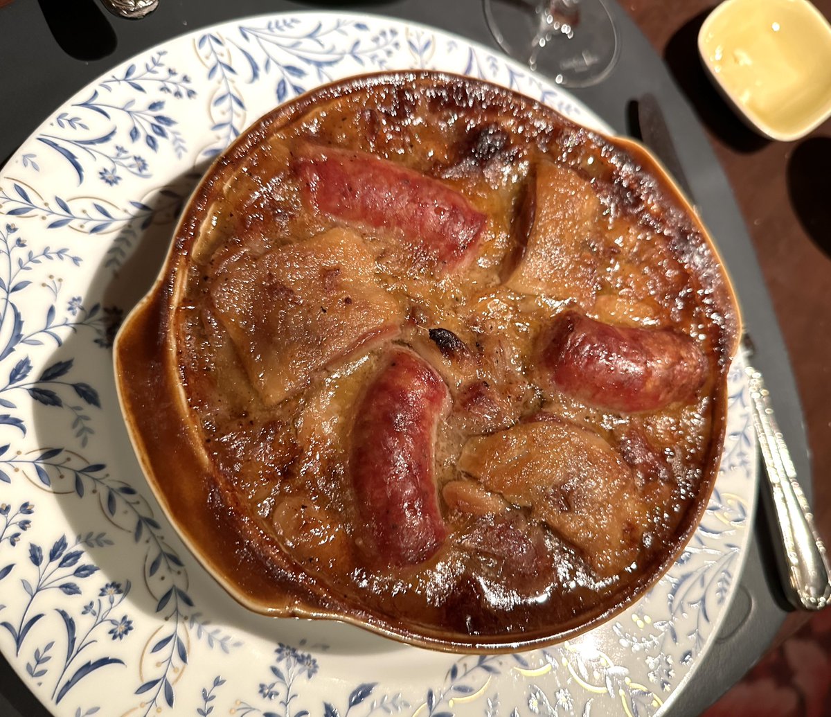 niziu_minko's tweet photo. 連日連夜の会食で胃腸の調子がすこぶる悪いので大好きなカスレを食べて体力回復を図ってきた💪
あと台湾までには痩せる😤
#PACHON #カスレ https://t.co/hVzhL1i7f4