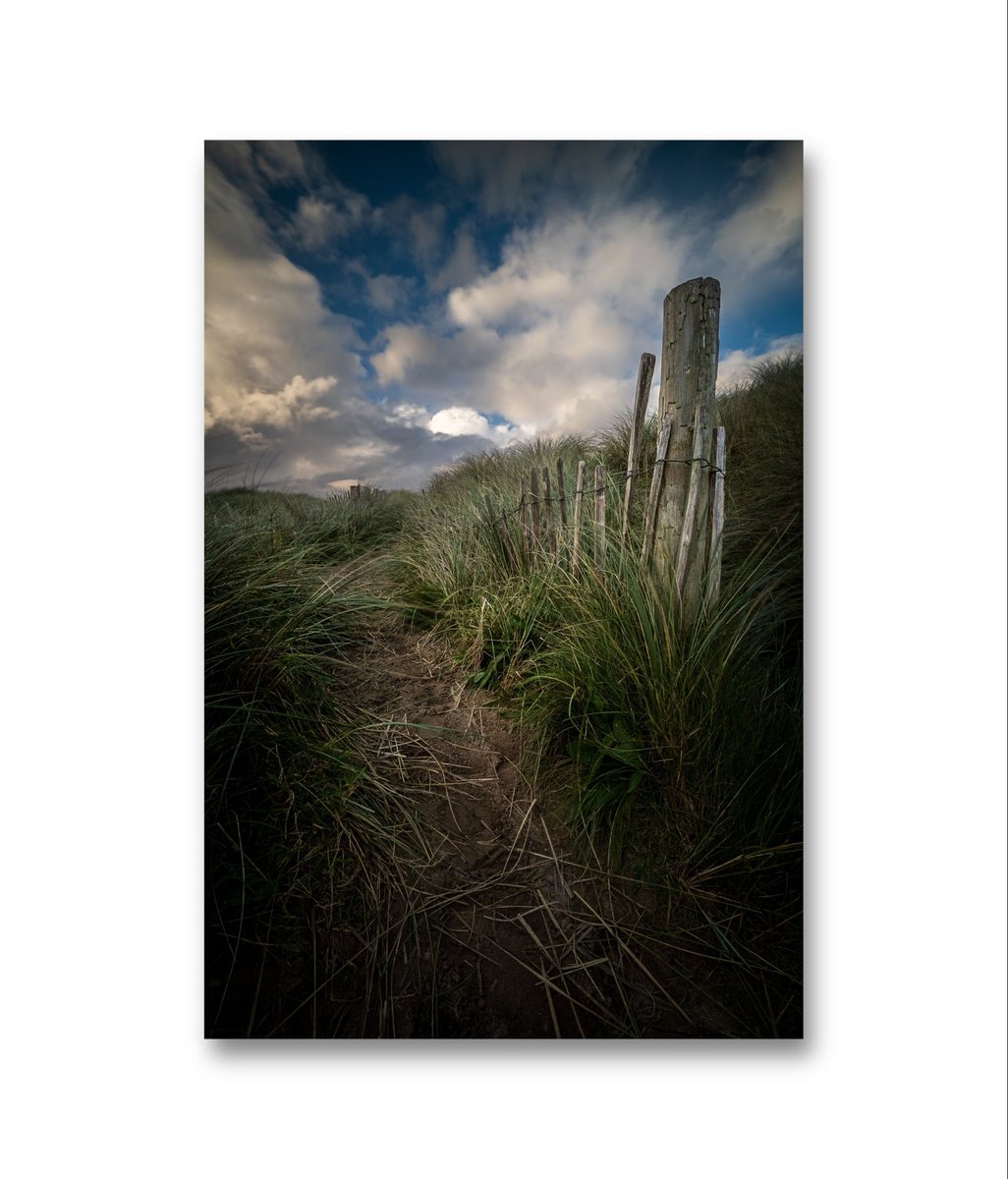 fotofactoryie's tweet photo. Art for your heart 💖 Elevate your space with captivating prints and transform your surroundings into a gallery of inspiration! 🎨 #Artistry #HomeDecor #LandscapePhotography #WallArt #ArtLover https://t.co/DJY1nAMSvQ