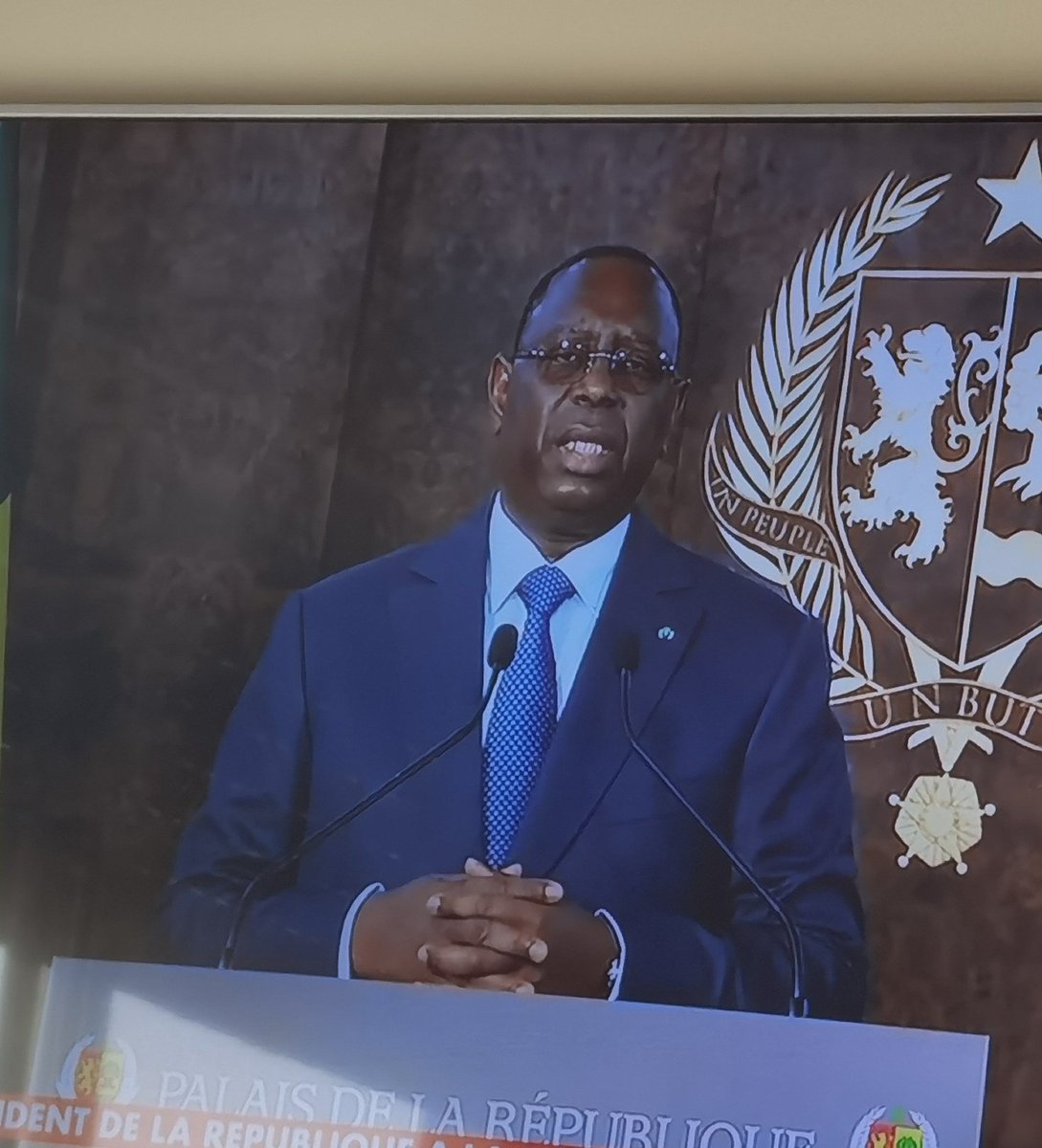 Le Président Macky Sall a par décret abroger le décret convoquant le corps électoral. Cela veut dire que la présidentielle qui devait se tenir le 25 février 2024 est reportée. Aucune date n'a été précisée pour la tenue du scrutin. C'est une première dans l'histoire du pays.