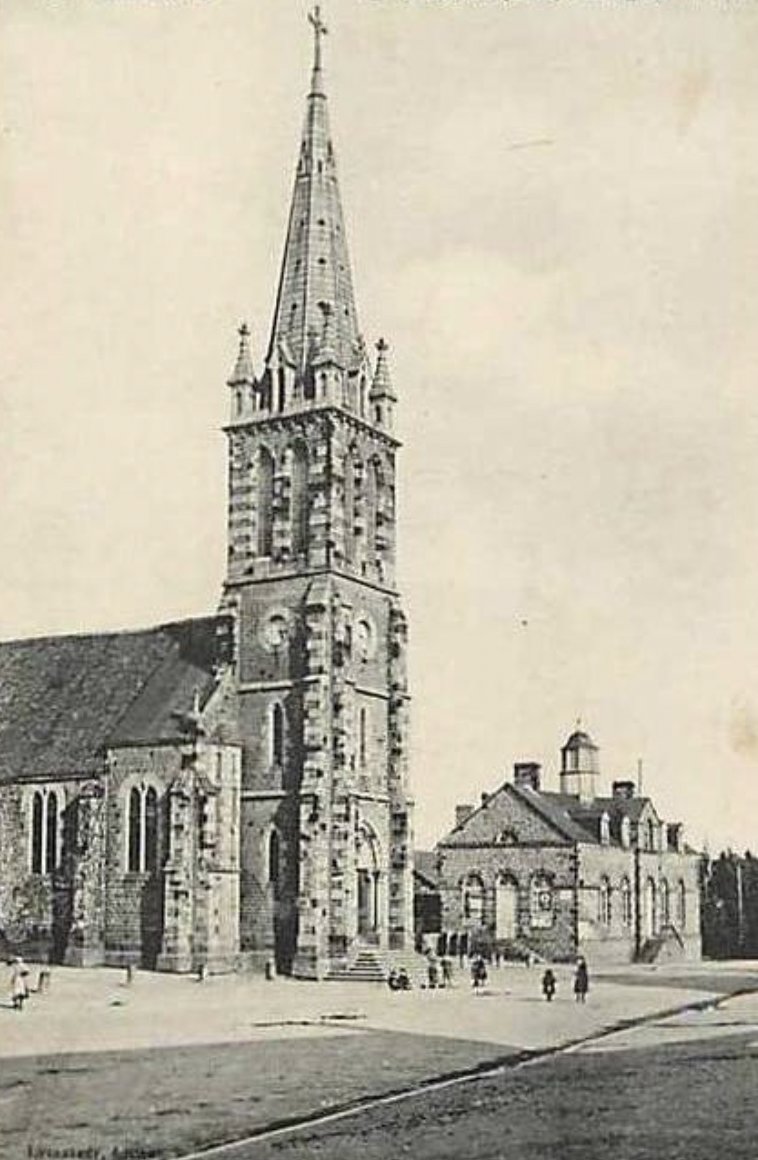 CRGPercheGouet's tweet photo. Mise en ligne du dépouillement des tables décennales de mariages de Passais-la-Conception (61) pour la période 1793-1902 : 1658 nouveaux mariages #genealogie #Orne #Domfront  Ci-dessous l'église Notre-Dame de Passais-la-Conception https://t.co/RVZ3Tb8dB1