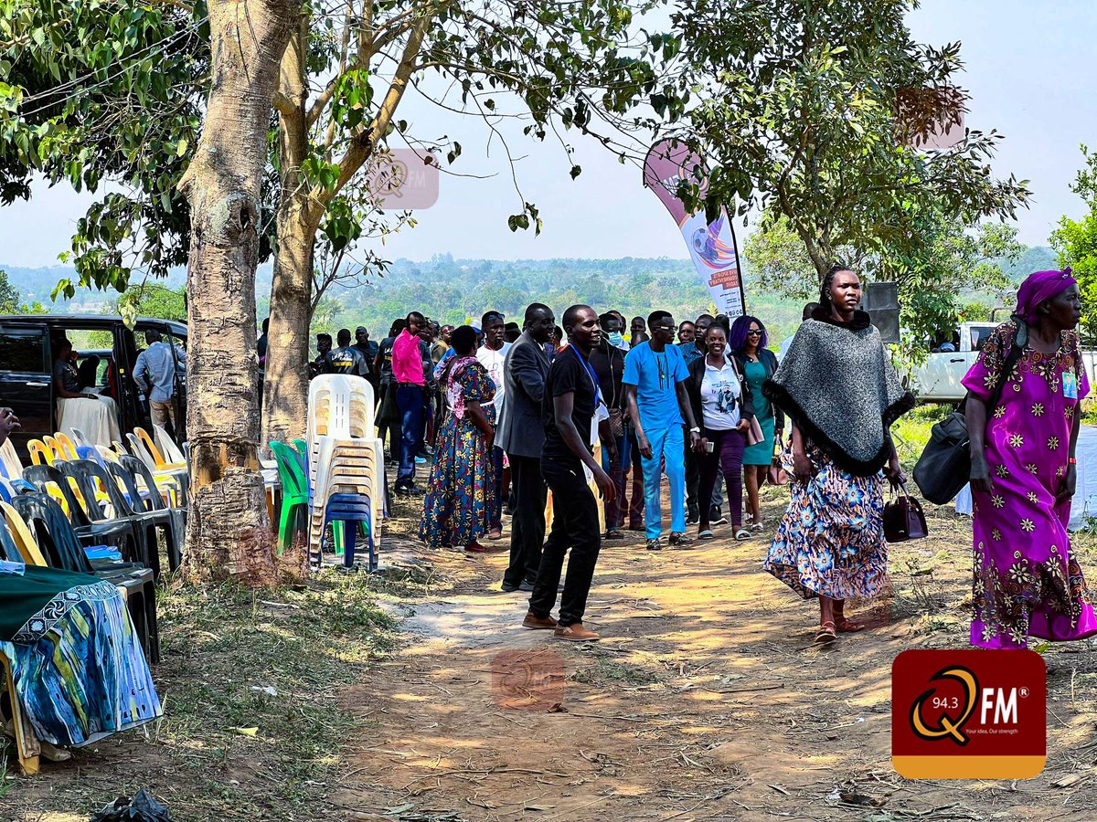 943qfmlira's tweet photo. UPDATE 🚨 
Thousands from across the country gather to pay their final respects to Munu Benard aka BeePee. 
He will be laid to rest today at his ancestral home in Dokolo.
#RIPBeepee 
#943qfmupdates https://t.co/KA9inuqXyn