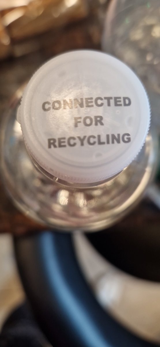 kikalimerick's tweet photo. @Aldi_Ireland what does this mean. No barcode on bottle so how can I recycle? https://t.co/JJbYPhgbX8