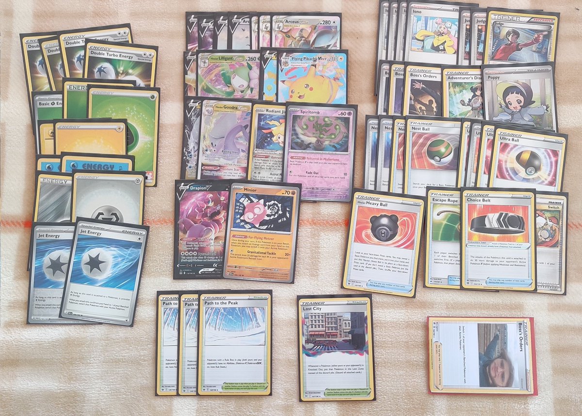 2-2 at Local League with the "IDK what Arc Deck I'm gonna play" Pile.

#PokemonTCG