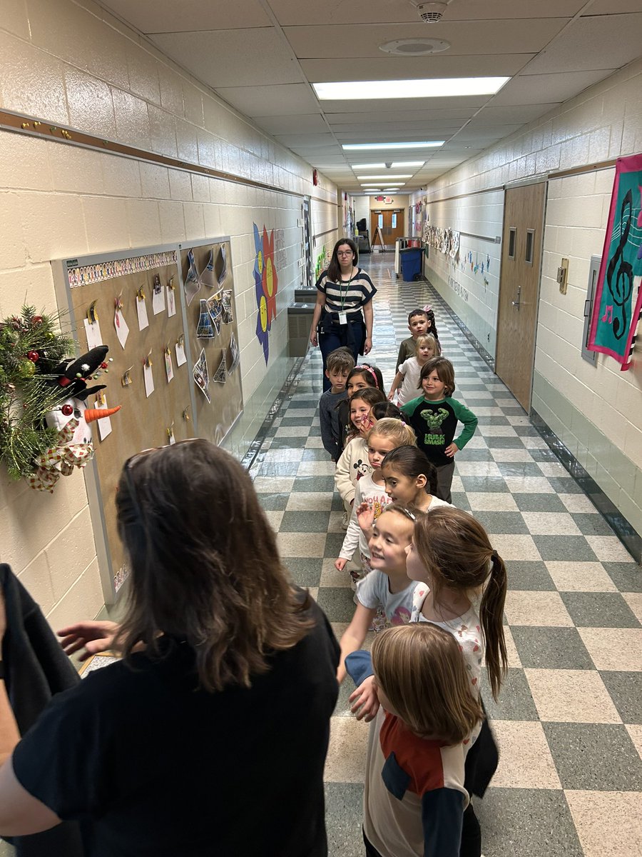 melpatterson803's tweet image. Congratulations to Ms. Maute and our #gatorearlylearners for showing what they know and impressing their parents during today’s culminating celebration of their Exercise unit of study! They chose each station base on their classroom experiences! #gatorGREAT #CreativeCurriculum 🐊