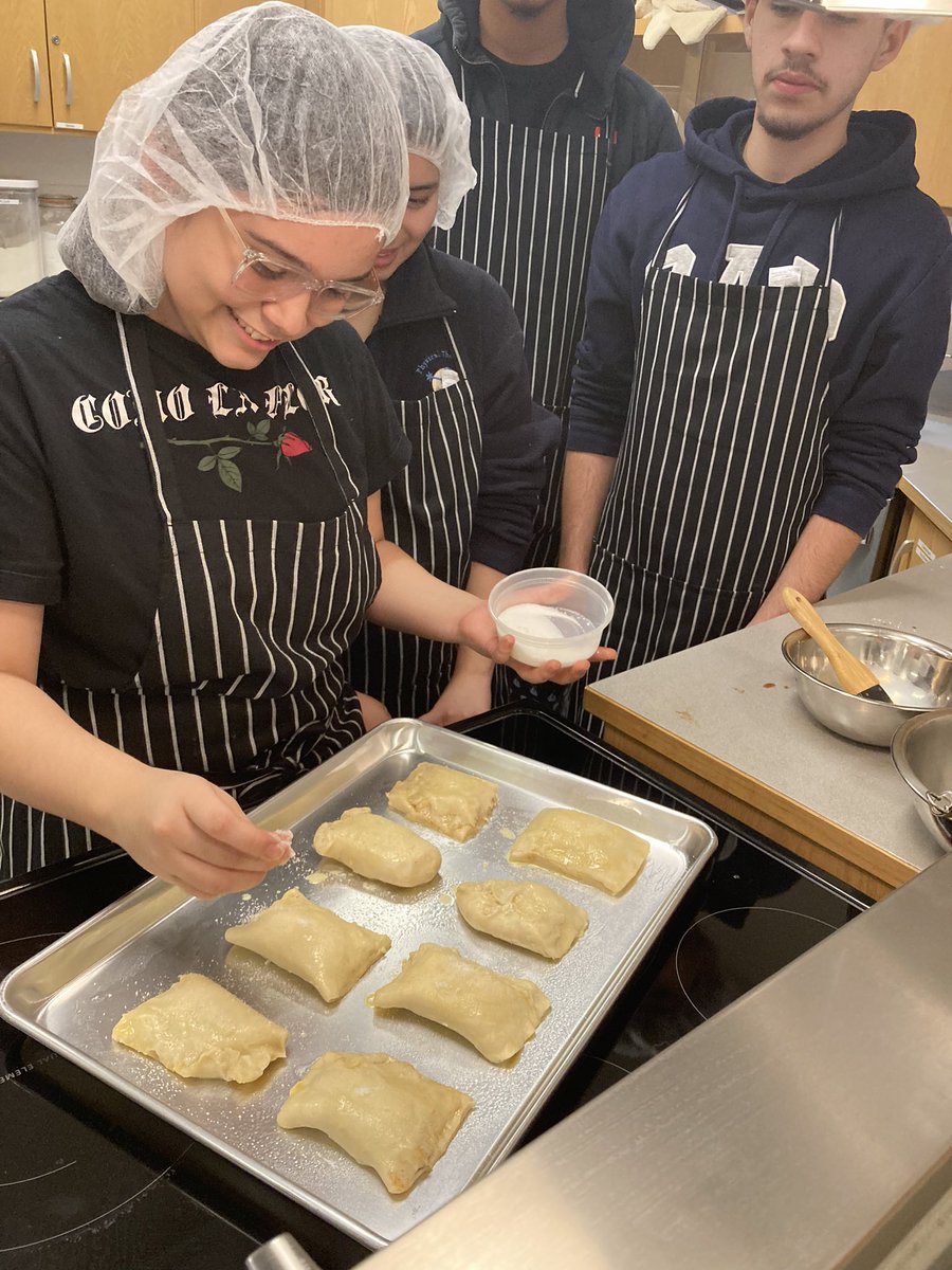 Miss Hicks tweet media