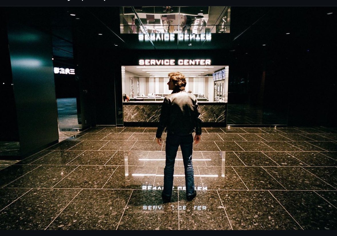AMonkeysCorner's tweet photo. Alex en Japón 🇯🇵 ,durante la gira en Asia . 
 📸 IG de Zackery Michael https://t.co/NJbGBHnAjZ
