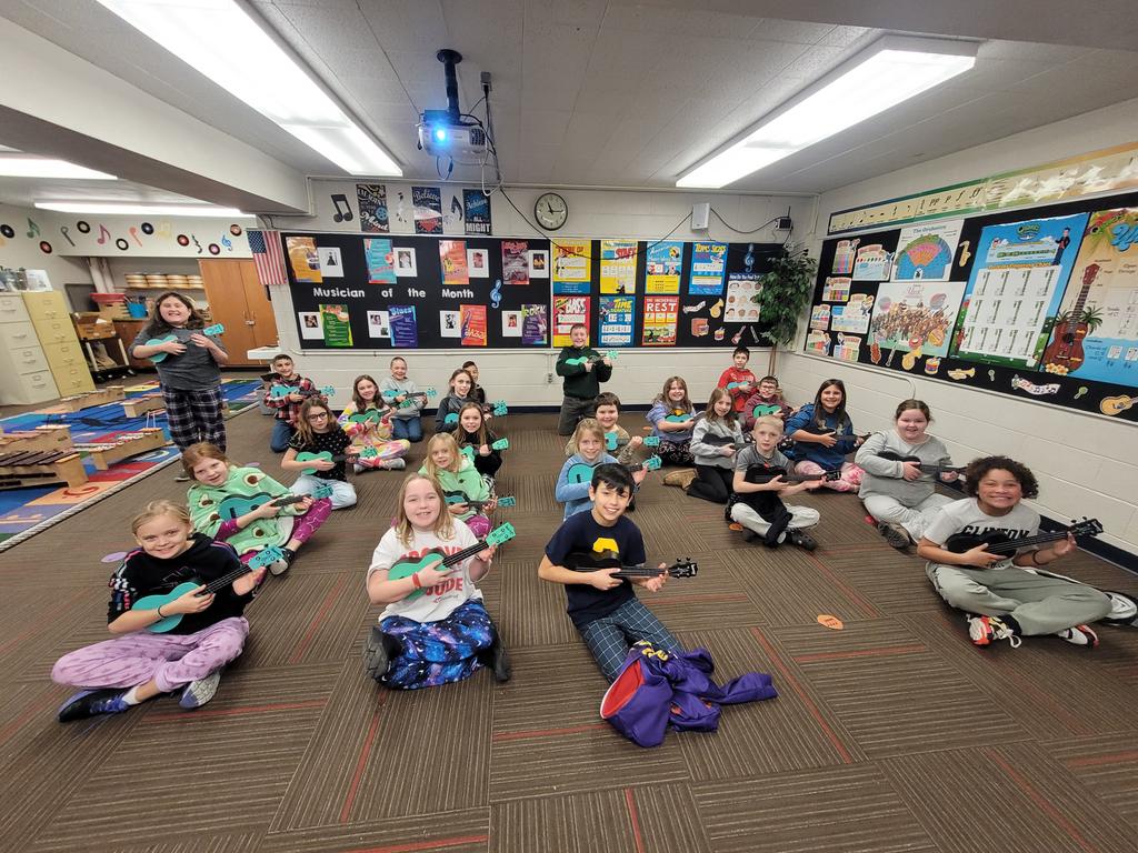 collins_vocal's tweet image. We started ukuleles in 4th grade this week! #ukecandoit @ccs_super @CESPrincipalAJ @CCSredwolves