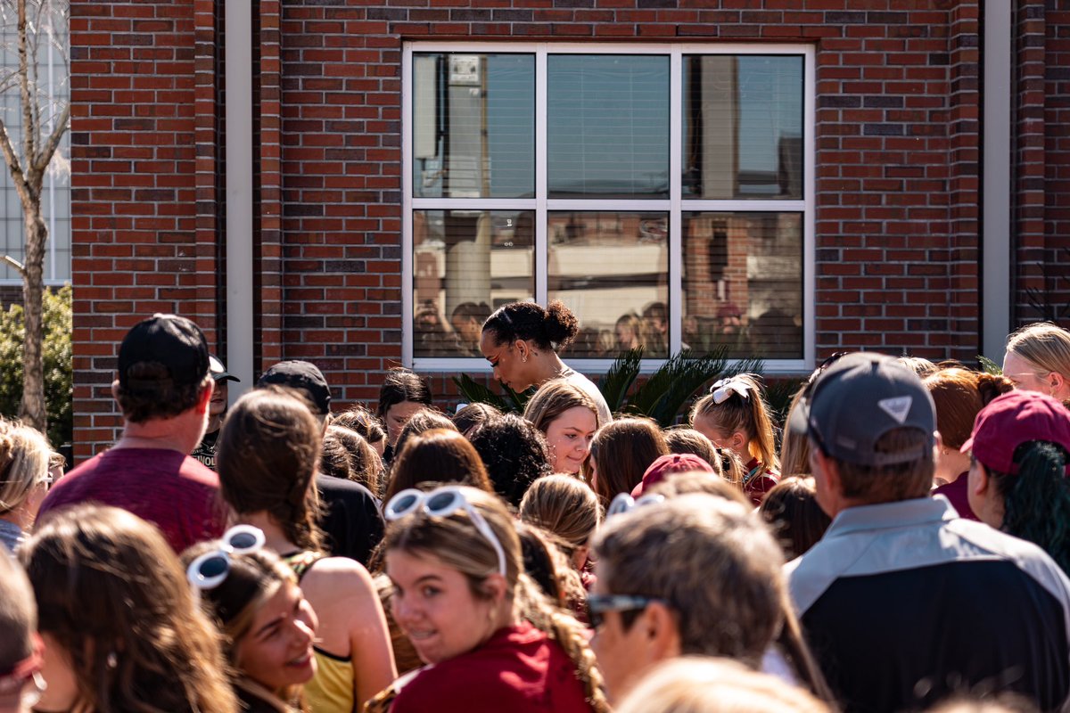FSU_Softball's tweet photo. Nothing but the best from our fans โค๏ธ
#AllIn4ONE https://t.co/2sxiVqmmQw