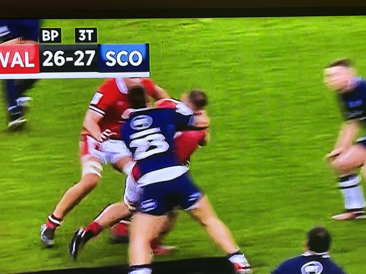 Hiw is this not a high tackle #WALVSCO