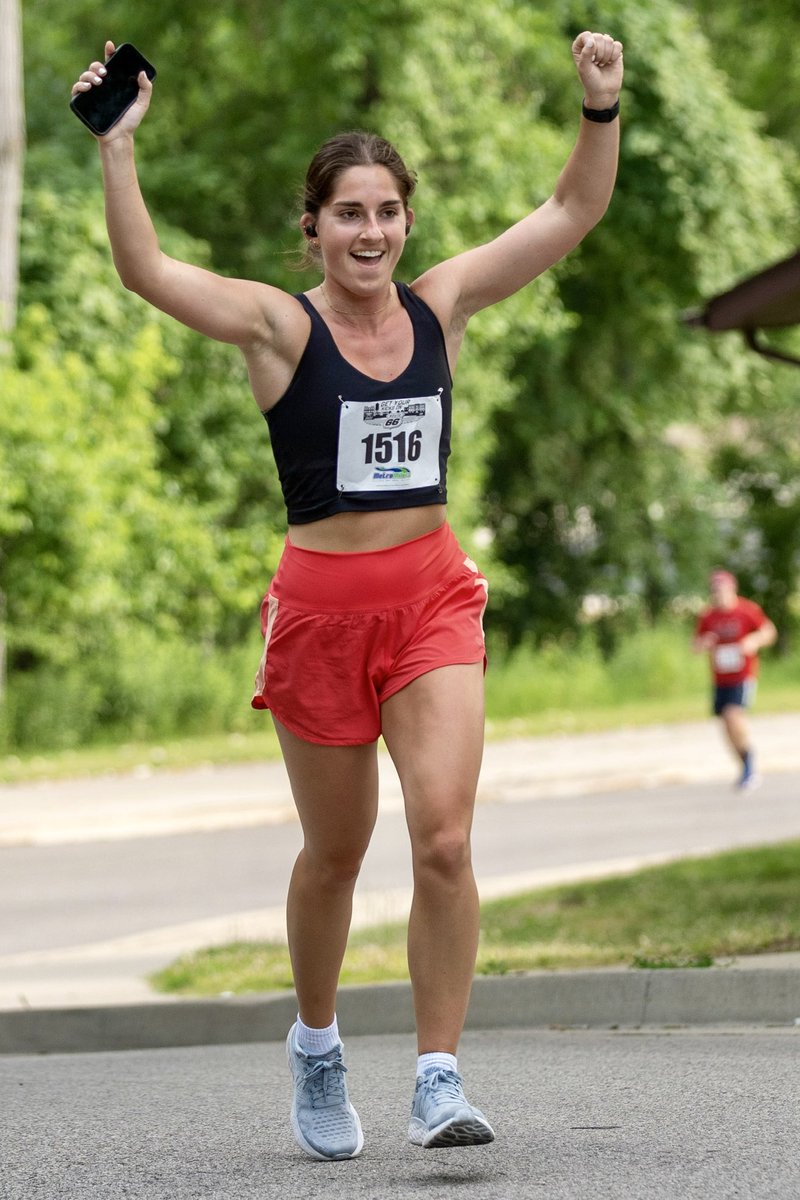 mbaxter091's tweet photo. Celebrating the US Olympic Team Trials Marathon today with 26 images of local runners covering distances of varying lengths, pushing themselves, and celebrating their efforts - like these 3!  The Rt 66 10k. https://t.co/wVTe05LwFt