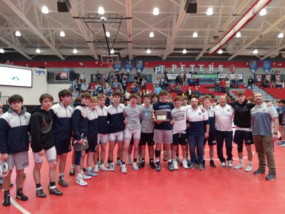 Congrats to our Wrestling Team on their 2nd place finish!  Good luck in Hershey!