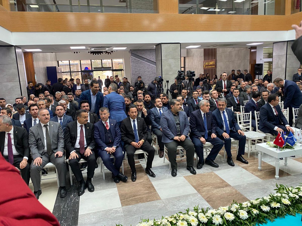 Sanliurfa_MHP's tweet photo. İl Başkan Yardımcımız Sn. @mesutreis77, Eyyübiye iİçe Başkanımız Sn. @HatipogluSuphi ve Karaköprü İlçe Başkanımız Sn. @drmehmetinat, Sanayi ve Teknoloji Bakanı Sn. Mehmet Fatih Kacır'ın da katıldığı Gıda Araştırma ve Analiz Merkezi açılışına katıldı. @MHP_Bilgi @E_SemihYalcin https://t.co/5YdVb7u4M6