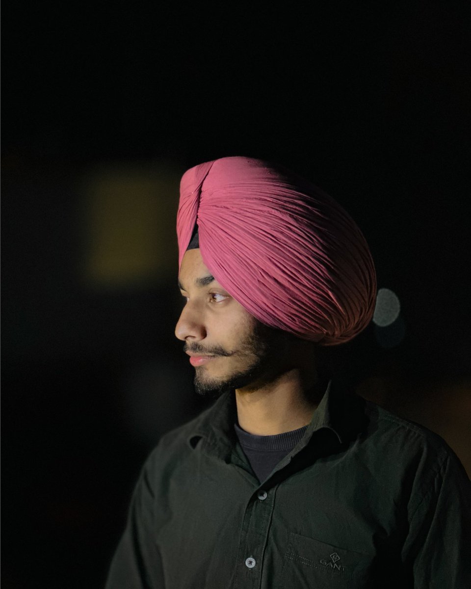 ਦੇਬੀ’ ਨੇ ਤਾਂ ਤੇਰਾ ਨਾਅ ਕਈ ਸਾਲ ਲਿਖਿਆ ਤਾਰਿਆਂ ਤੇ..
ਤੂੰ ਵੀ ਦਸ ਕਦੇ ਹਵਾ ਚ ਉਗਂਲਾ ਵਾਹੁਂਦੀ ਸੀ ਕਿ ਨਹੀ..
ਮੇਰੇ ਬਾਰੇ ਹੁਣ ਕੀ ਤੇਰਾ ਖਿਆਲ ਮੈਂ ਨਹੀ ਪੁੱਛਦਾ..
ਉਨਾਂ ਦਿਨਾਂ ਵਿੱਚ ਦੱਸਦੇ ਮੈਨੂੰ ਚਾਹੁੰਦੀ ਸੀ ਕਿ ਨਹੀ.. !!