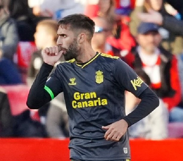 Un puntito más cerca del objetivo. #GranadaLasPalmas #UDRadio #VamosLasPalmas 💛💙