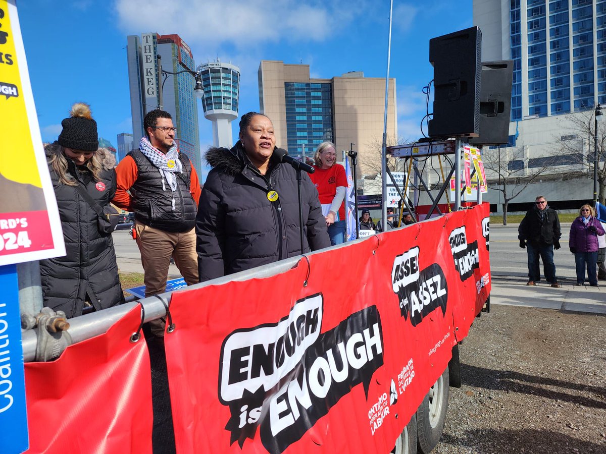 Today #OSSTF Prov. Exec &amp; Members  joined the <a href="/OFLabour/">OFL</a>, labour grps &amp; community leaders in Niagara outside the PC Convention to tell Ford to stop:

🏨underfunding #OntEd &amp; public services
⬆️ privatization 
📈 cost-of-living-crisis

#ON deserves better!

#OnPoli #EnoughIsEnough