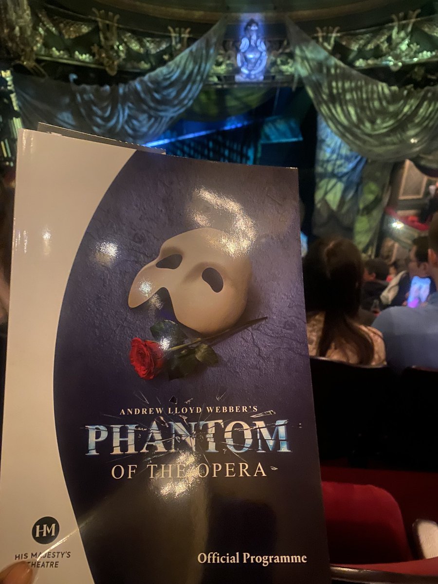 DISHINGWITHTHED's tweet photo. Seeing #phantomoftheopera in London at His Majesty’s Theater ❤️❤️ https://t.co/dteJlN7pY7