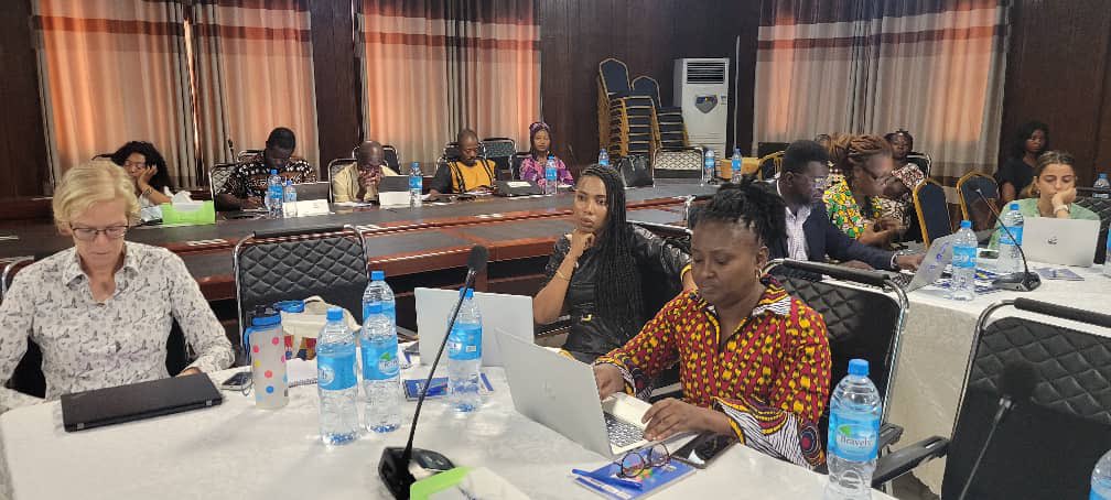 Seraphine Wakana (@swakana99) on Twitter photo Pleased to have been to Bo with the Heads of <a href="/UNWOMEN_SL/">UN Women Sierra Leone</a> , <a href="/WFPS_Leone/">WFP Sierra Leone</a> & UNIDO for a regional consultation as <a href="/UNSierraLeone/">UN in Sierra Leone</a> embarks on designing its new Cooperation Framework. We heard the view of stakeholders and hope to translate their ideas into the new strategy. Pleased to have been to Bo with the Heads of <a href="/UNWOMEN_SL/">UN Women Sierra Leone</a> , <a href="/WFPS_Leone/">WFP Sierra Leone</a> & UNIDO for a regional consultation as <a href="/UNSierraLeone/">UN in Sierra Leone</a> embarks on designing its new Cooperation Framework. We heard the view of stakeholders and hope to translate their ideas into the new strategy.