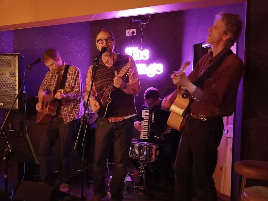 Brother Pit tweet media