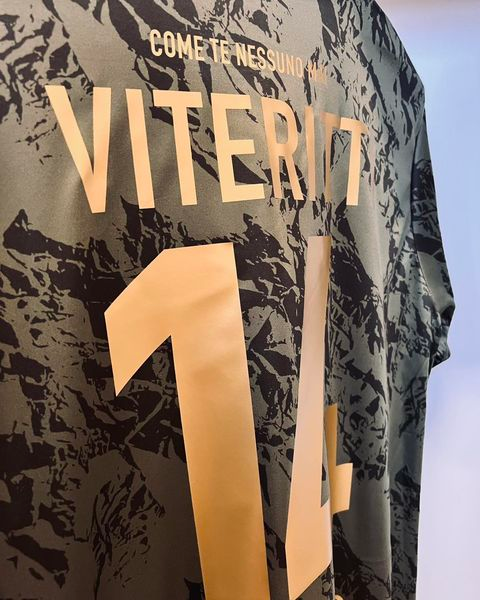 MonopoliCalcio's tweet photo. Special match. Special kit.
#monopoli #cometenessunomai https://t.co/8aXz66yVGP