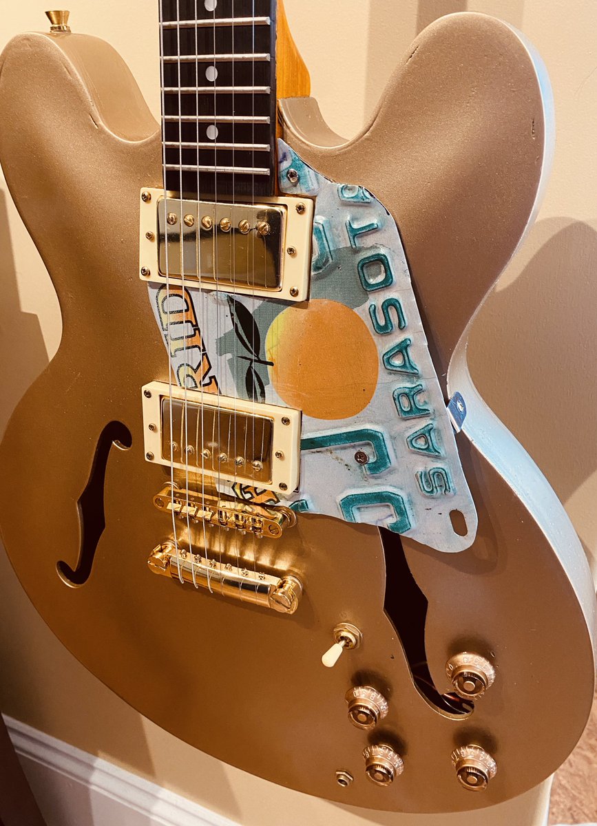 I know it’s straturday, but how about something different?  
A dot Es-335 in gold with a south Florida vibe!

#florida #electricguitar #blues #bliesrock