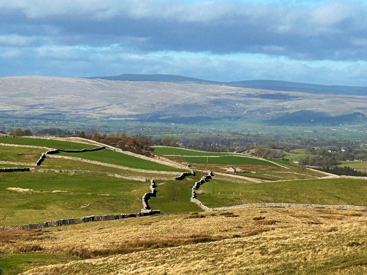 A bimble around the Westmorland dales is not complete without a mooch around Pendragon Castle and the laal church of St Mary’s at Outhgill where 25 navies who were building the Settle Carlisle railway were buried in unmarked graves #mallerstang #westmorland