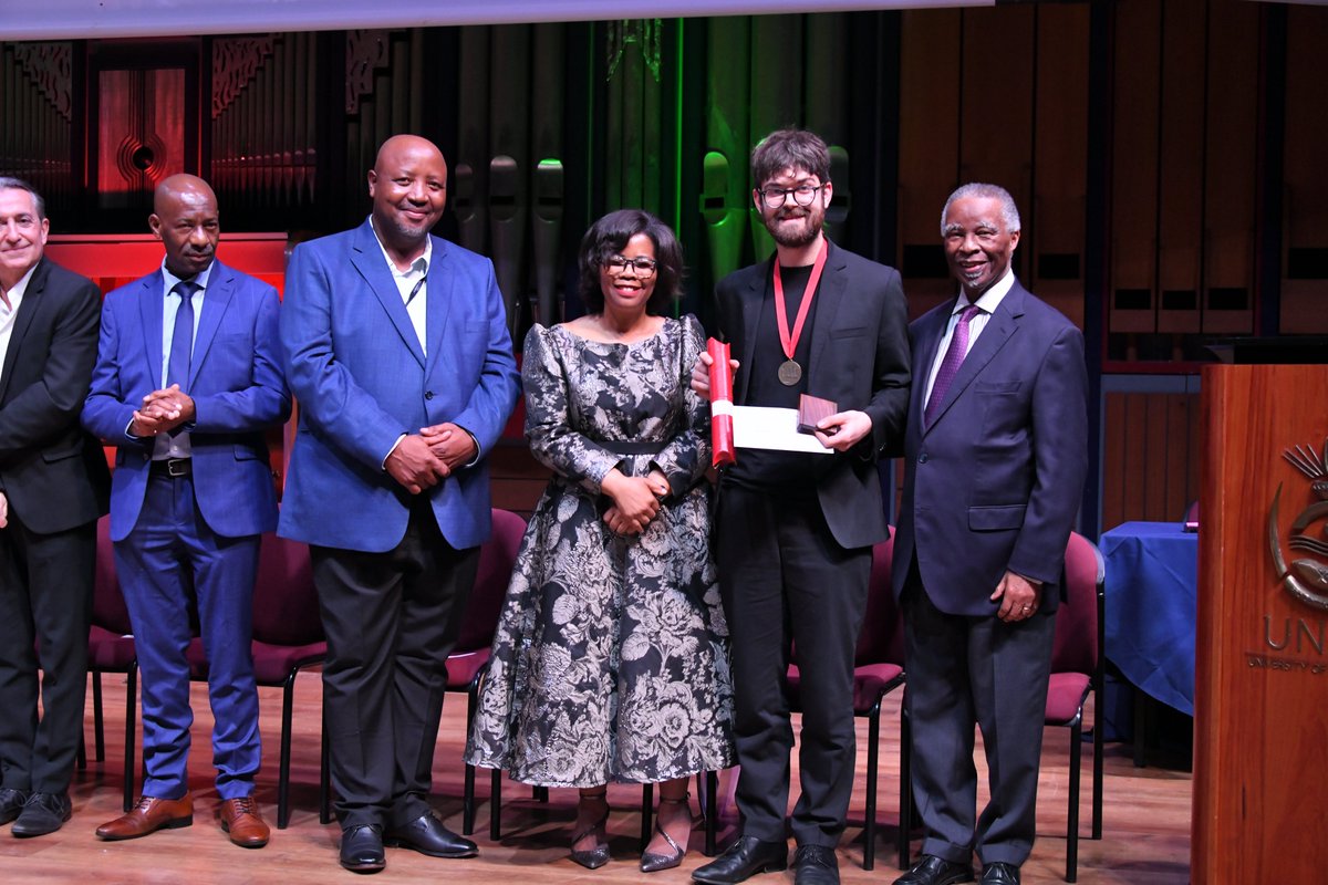 unisa's tweet photo. #UnisaMusicComp | 15th Unisa International Piano Competition prize-giving ceremony.
@unisaradio
@unisamusicfound
#Unisa150 https://t.co/Y3fBFl6njb