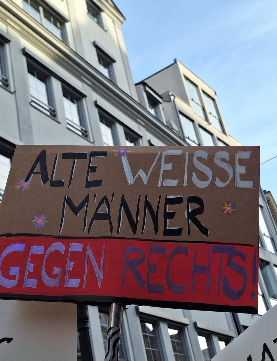 Cedo74532844's tweet photo. @GobiWueste #A0302 selten hier so viele auf der Straße gesehen 😊 ❤️💚🤍 ✊️ https://t.co/Yclu8vDLTt