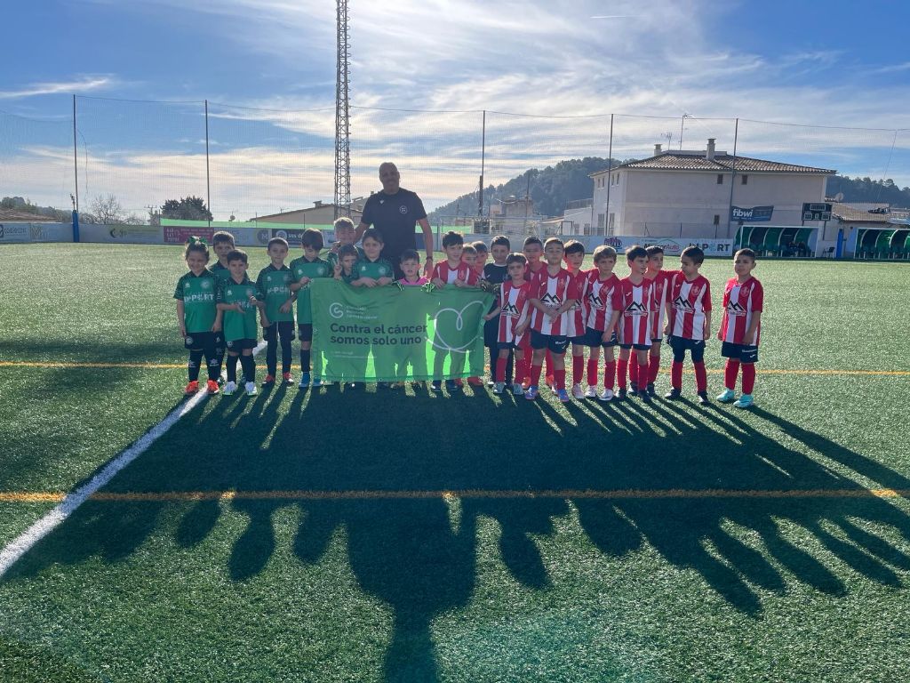 cemontaura's tweet photo. Desde el C.E.Montaura donam suport a la campanya de la @ffib_oficial i @contraelcancer.balears.
Tots lluitam junts. https://t.co/R1bKcu3Gb1