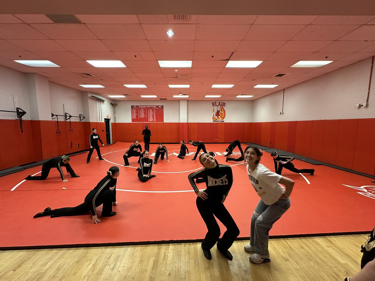 CoachTanyaRM's tweet photo. @RMpoms @RocketsSportsRM @RMHS_principal @Rocket__Nation @RMathleticboos1 Wishing @RMpoms the best of luck as they’re about to hit the floor!!!  🚀💛🖤♥️🚀 https://t.co/JCWaBsrOkF