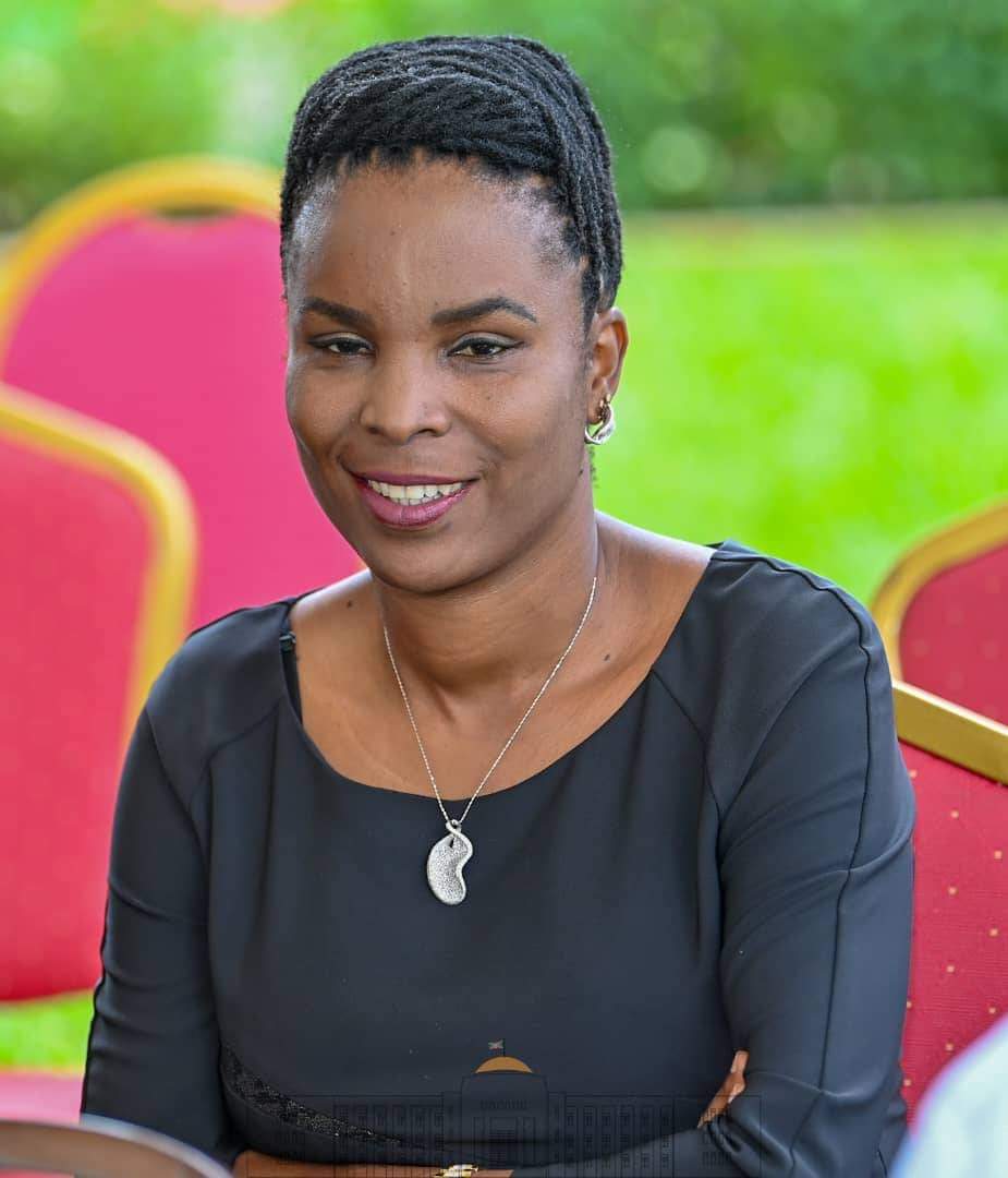 <a href="/Burundi1stLady/">Angeline Ndayishimiye Ndayubaha</a> , plus qu'une mère, un don de Dieu pour l'honneur de la femme Burundaise 🇧🇮🇧🇮