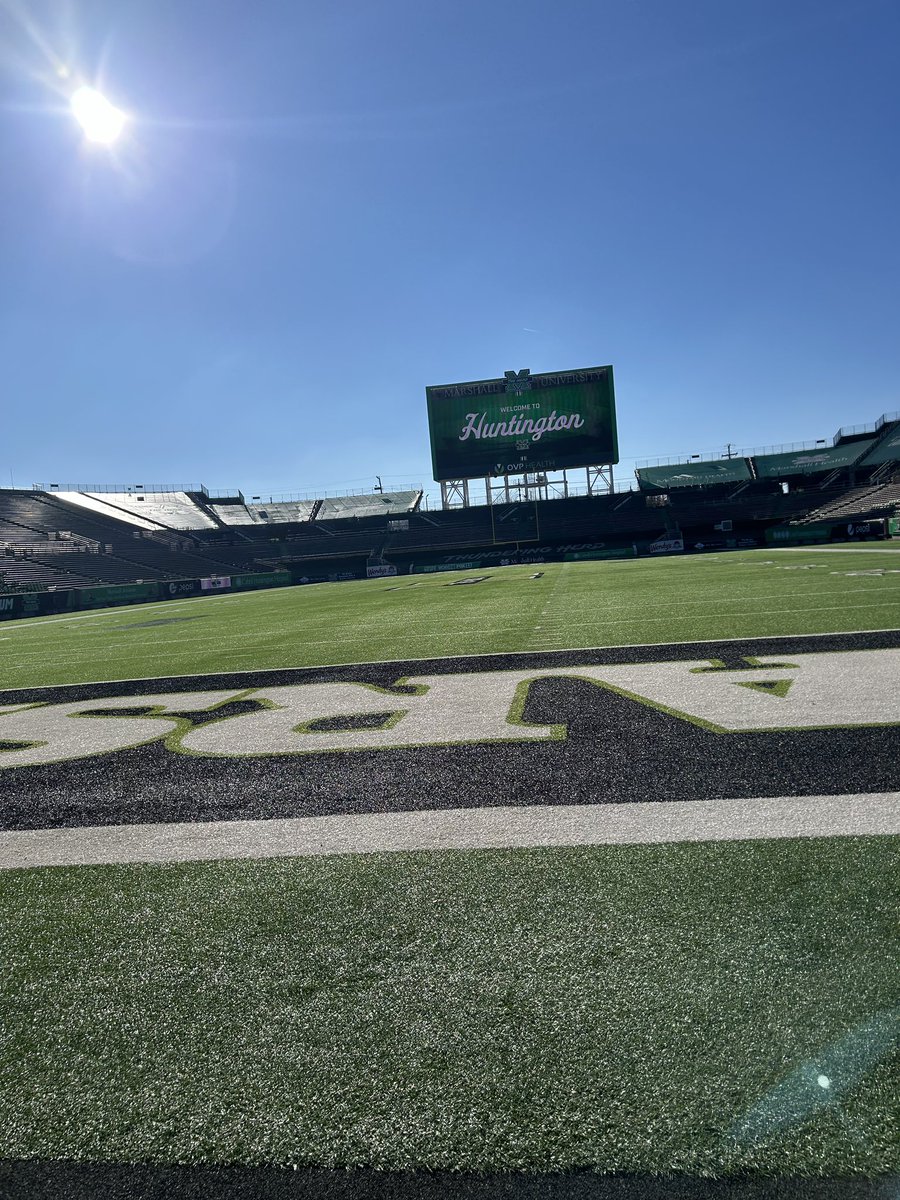 IsonCarson's tweet photo. Had a great time @HerdFB. Thank you for the invite I can’t wait to be back! @CoachHuff @Co_Jackson21 @CoachDerekShay @DCHawkFootball @SWiltfong247 @AllenTrieu @CoachMillz_  @MohrRecruiting @PrepRedzoneIN @CoachIsonWr https://t.co/U0LgK9mc14