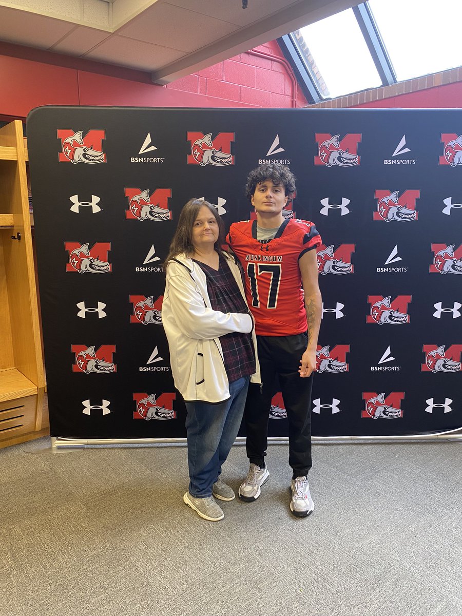 KeyshawnAnders8's tweet photo. After a great conversations with @CoachIeuter I  am blessed to receive an offer to play football at Muskingum University @MuskingumFB #GoMuskies @CoachNBowie @Un1onFootball https://t.co/EKCBgBJalT